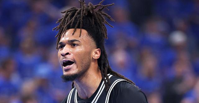 必发体育-卡斯尔：希望赢下每一场比赛 但很快就把NBA杯的失利抛在脑后